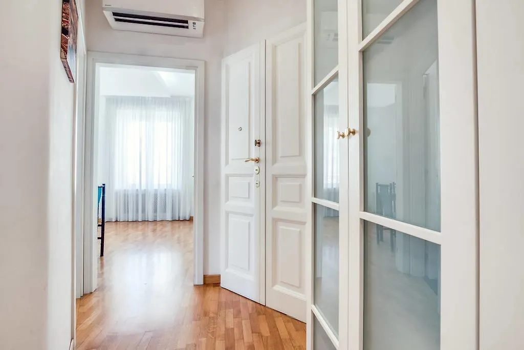 Apartament Residenza Via Albalonga Rzym